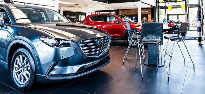 dealership-furniture
